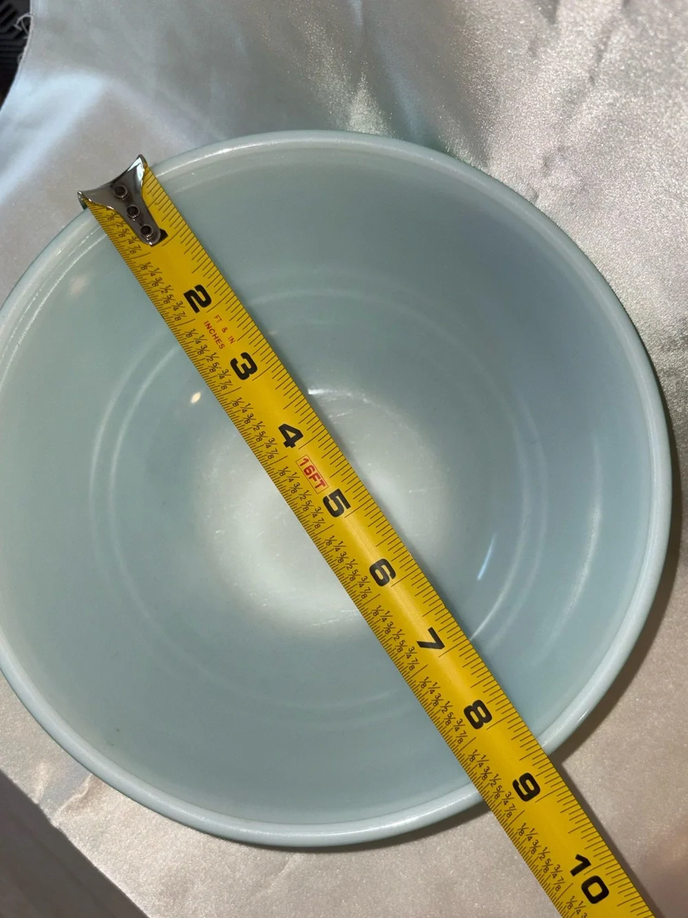 Pyrex Green Mixing Bowl #403 (2.5qt)